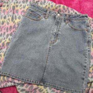 American Tall Classic Denim Skirt – Medium Washed